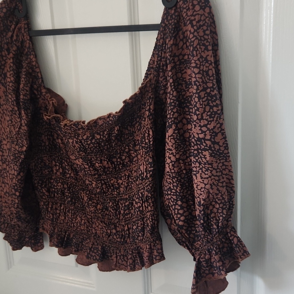 Urban Outfitters Women's Giselle Black and Brown Smocked Top Medium - Picture 5 of 10